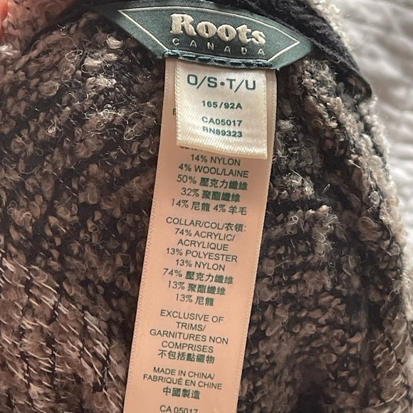 Beautiful Roots Turtleneck Poncho - Picture 4 of 4